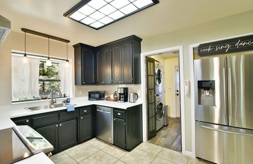 Dunsmuir Casa | Timber Height's, Classy home in the pines.