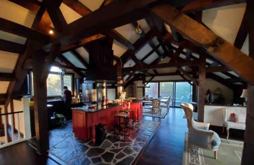 Chatsworth Casa | Timber House In The Forest