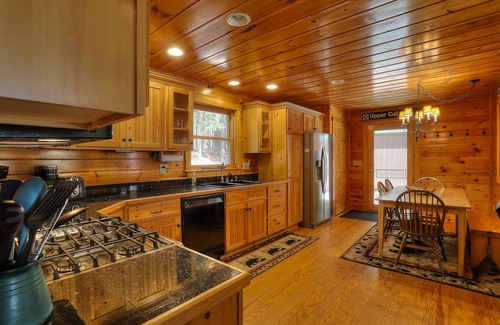 Rangeley Casa | Timber Lodge 4 Bedroom/2 Bath home - great for snowmobiling and short drive to Saddleback Mountain!