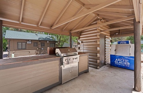Colorado Springs Cabina | Timber Lodge Cabin #32