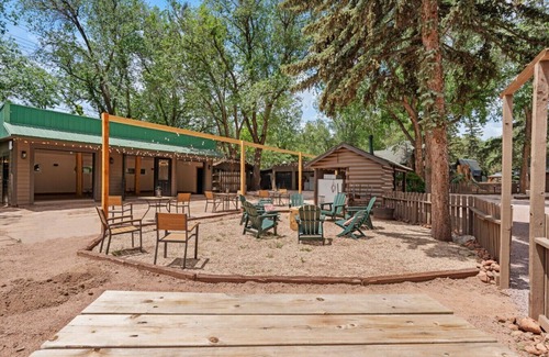 Colorado Springs Cabina | Timber Lodge Cabin #16