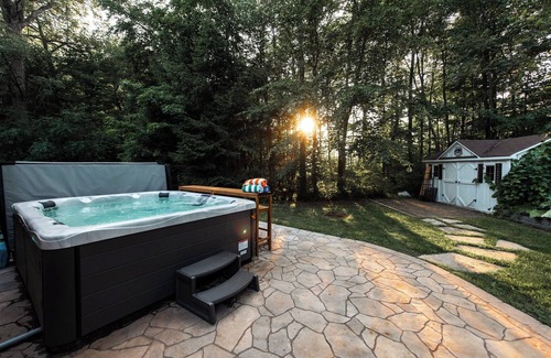 Centre Wellington Casa | Timber Sky Estate - Family & Pet-Friendly Log Cabin in Elora