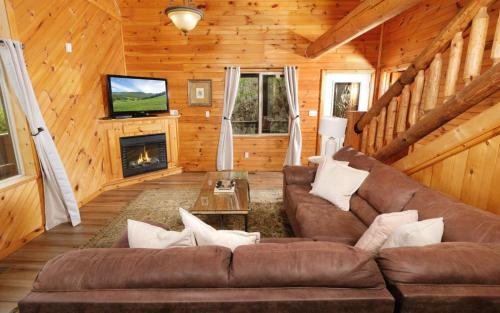 Gatlinburg - Pigeon Forge Villa | Timber Toy