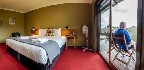 North Island Hotel | Timber Trail Lodge
