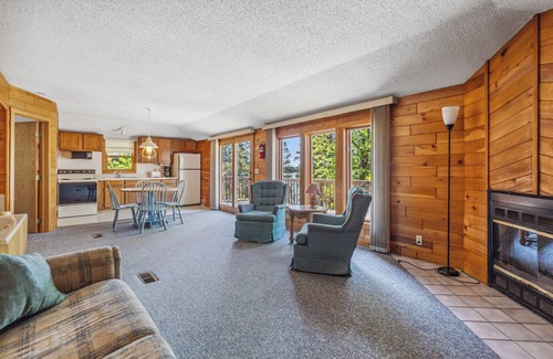 Park Rapids Casa | Timberlane Resort Cabin #11 | 2 Bed, 2 Bath