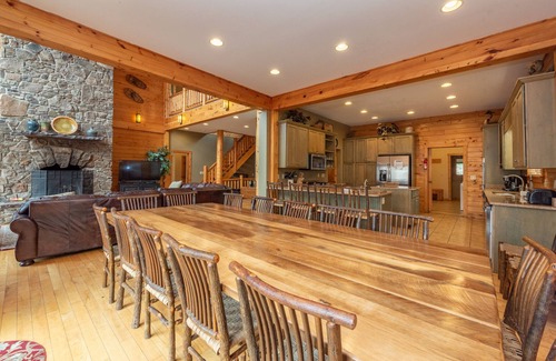 Thayerville Casa | Timberlodge: casa grande frente al lago con piscina cubierta privada