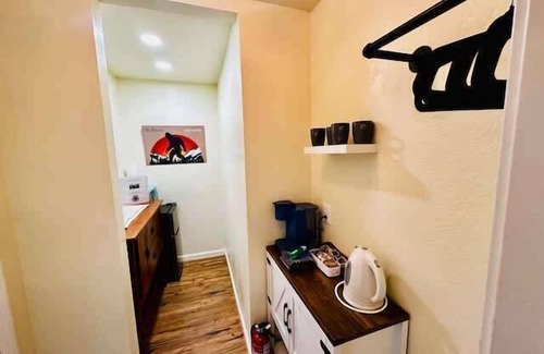 North Fork Apartamento | Timberview Suite-Hot Tub-Forest Views-Sleeps 2