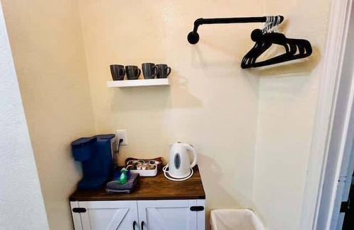 North Fork Apartamento | Timberview Suite-Hot Tub-Forest Views-Sleeps 2