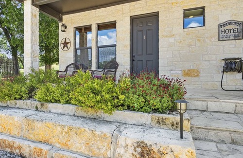 Bandera Casa | Timbuctoo Guest Suite 1
