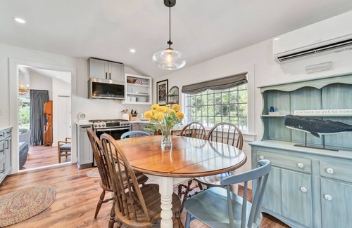 Barnstable Casa | Time and Tide Cottage - A Barnstable Village Retreat RPAM020