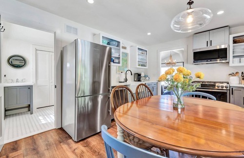Barnstable Casa | Time and Tide Cottage - A Barnstable Village Retreat RPAM020