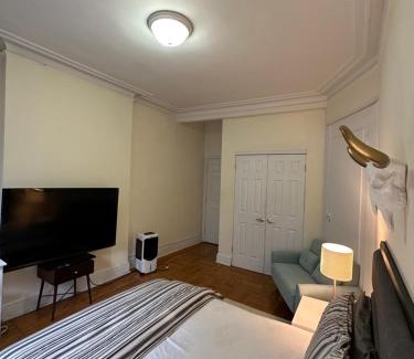 Midtown West Casa | TIME SQUARE 42nd Street Private Room