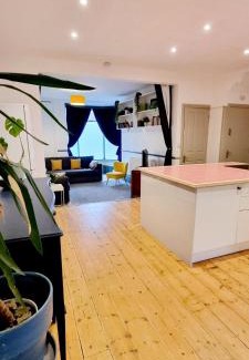 Seaford Casa | Time & Tide Town House