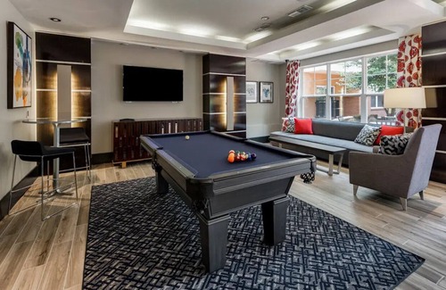 Eisenhower East Apartamento | Time to Relax/Cozy Old Town LOFT