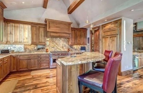 Downtown Casa | TIMELESS 5 BEDROOM-8 BATH MOUNTAIN HOME ASPEN, CO!
