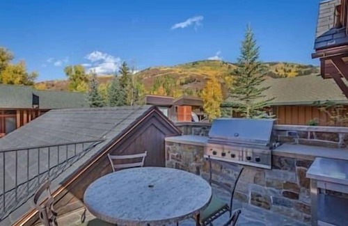 Downtown Casa | TIMELESS 5 BEDROOM-8 BATH MOUNTAIN HOME ASPEN, CO!