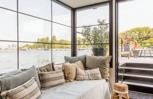 Saint-Cloud Alquiler De Eote | Timeless barge in Paris sauna-hammam jacuzzi