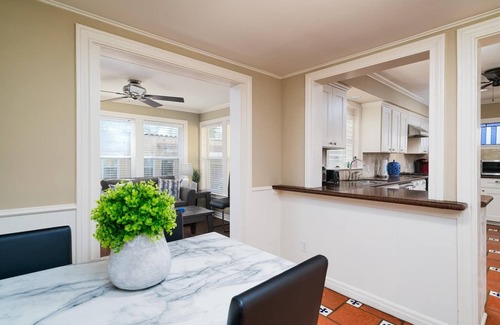 Del Mar Casa | Timeless Beach Beauty *️Huge Entire House 4/2 * Beach Attractions!
