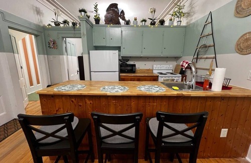 South End Apartamento | Timeless Comfort, Downtown Halifax Living