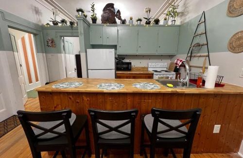 South End Apartamento | Timeless Comfort, Downtown Living, Apt#2 at the Inglis Heritage