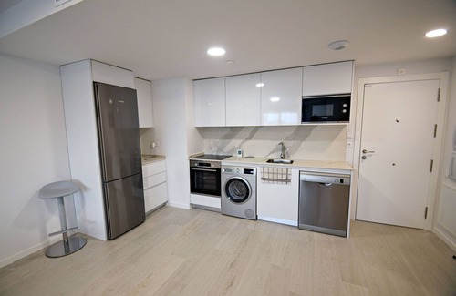 Rivas-Vaciamadrid Apartamento | Timeless Elegance in Rivas