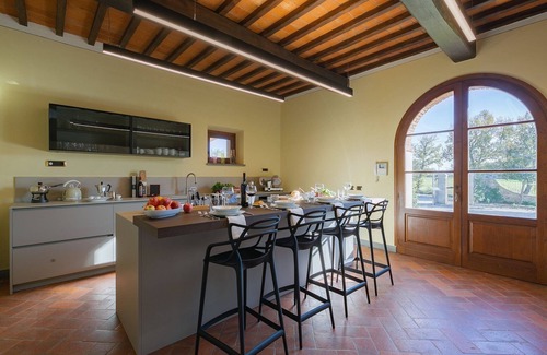 Puliciano Casa | Estancia vacacional atemporal en la Toscana