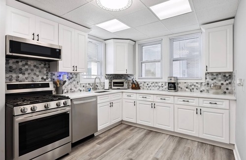 Cape May - Wildwood Casa | Timeless Victorian Home, Just Two Blocks from the Beach & Boardwalk