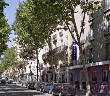 Republique–Point-du-Jour Hotel | Timhotel Boulogne Rives de Seine