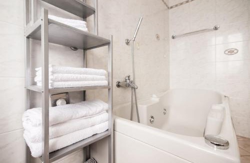 Villaggi Apartamento | Timo's Art House