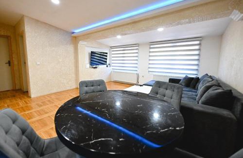 Uzice Apartamento | Tina