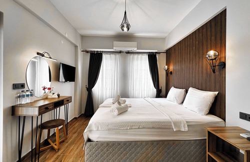 Bozcaada Casa | Tinos Otel & Bağ Evi (+12 Yaş)