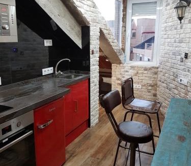 La Linea de la Concepcion Apartamento | Tiny apartment touching Gibraltar