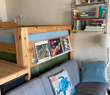 Ostend City Centre Apartamento | TINY APT w/balcony and SEAVIEW, even out of your bed !