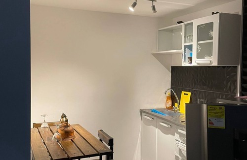 Ibague Cabina | Tiny Black House Chucuni