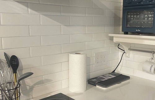 District of North Vancouver Apartamento | Tiny Blue Studio