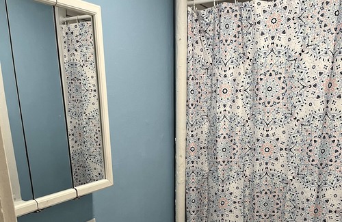 Evanston Cabaña | Tiny Cottage in West Village Arts District