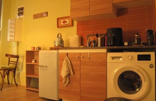 Athens Apartamento | Tiny duplex by the Park