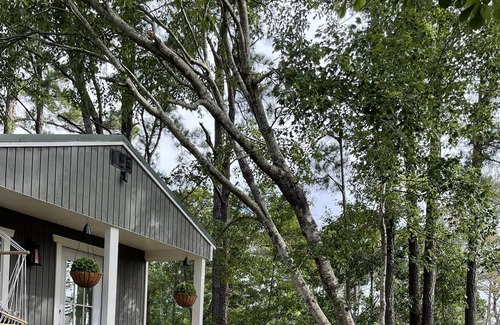 Myrtle Grove Cabaña | Tiny Hideaway Cottage - cozy, private and pet friendly
