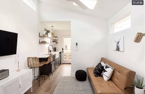 Austin Casa | TiNy HoMe-10min S Congress/Barton Springs/Downtown