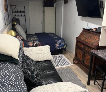 Central Coast Apartamento | TINY HOME - Benny’s Bar