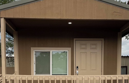 Los Lunas Cabina | Tiny Home by The River
