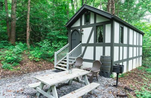 Sevierville Casa | Tiny Home Cottage Near the Smokies #3 Ingrid