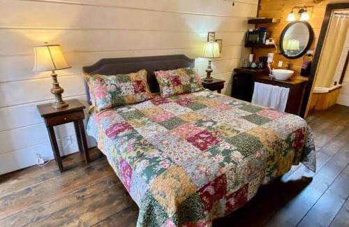Sevierville Casa | Tiny Home Cottage Near the Smokies #3 Ingrid