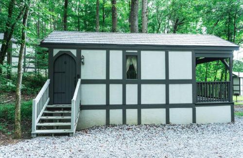 Sevierville Casa | Tiny Home Cottage Near the Smokies #6 Greta
