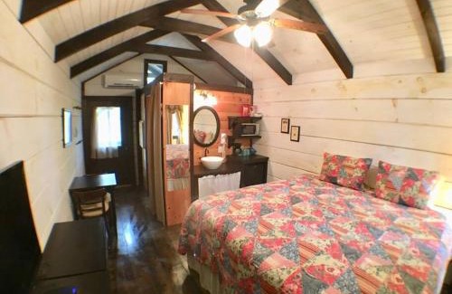 Sevierville Casa | Tiny Home Cottage Near the Smokies #11 Mina