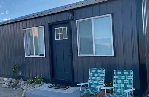 Dyer Cabaña | Tiny Home cottage nestled between hot springs and the tallest peaks in Nevada