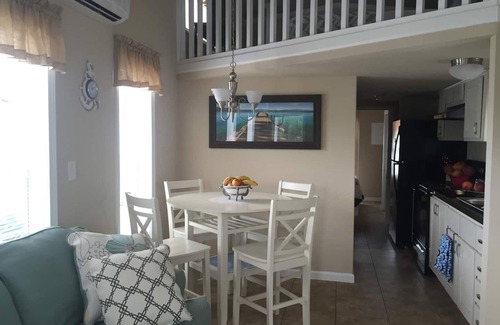 Key Largo Cabaña | Tiny home in Key Largo with Private Dock, Tiki Hut and Boat Lift