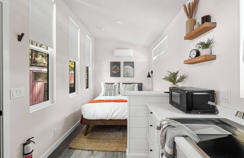 Dunsmuir Casa | Tiny Home - (Koa)