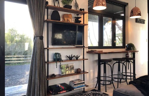Egmont Village Casa | Tiny Home Luxury Farm Escape close to Mount Taranaki & central New Plymouth