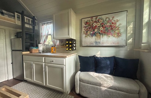 Azle Apartamento | Tiny Home near Lake Weatherford and Dove Ridge Winery